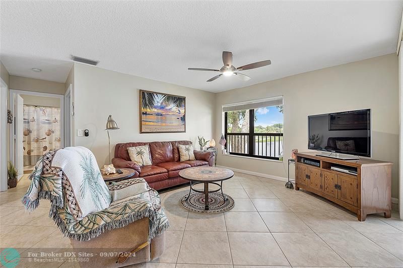 Image 6 of 50 For 2849 Carambola Cir South  19120