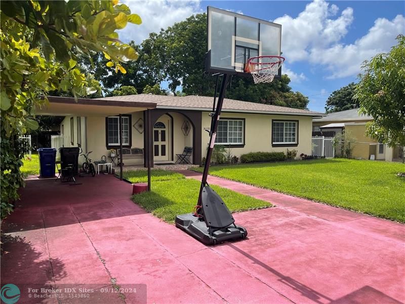 Details for 16133 8th Ct, North Miami Beach, FL 33162