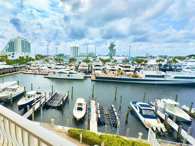 Image 4 of 57 For 1 Las Olas Circle  314