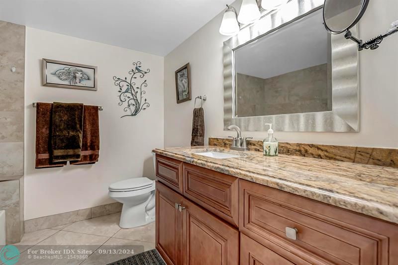 Image 15 of 20 For 7518 Ashmont Cir  103