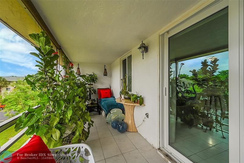 Image 18 of 21 For 5190 Sabal Palm Blvd  320