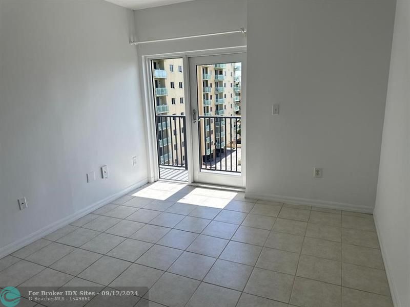 Image 7 of 22 For 3410 Coral Way  804