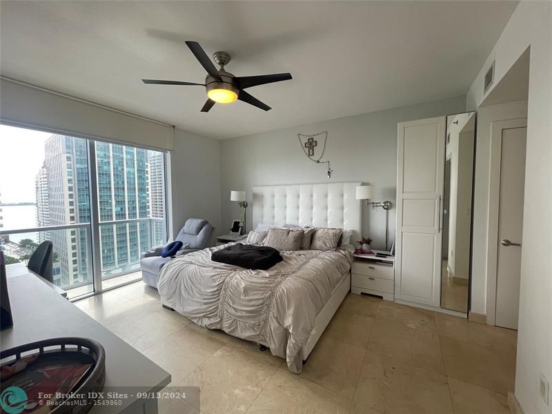 Image 26 of 39 For 1060 Brickell Ave  2501