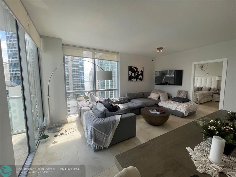 Image 6 of 39 For 1060 Brickell Ave  2501