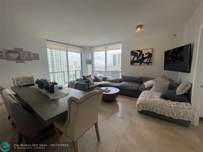 Image 8 of 39 For 1060 Brickell Ave  2501