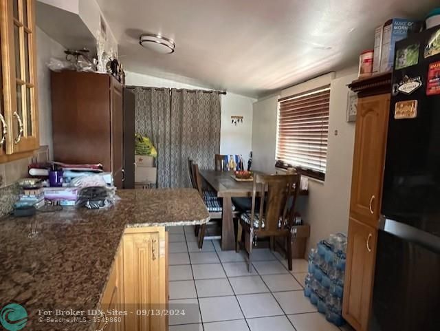 Image 11 of 25 For 862 Hialeah Dr