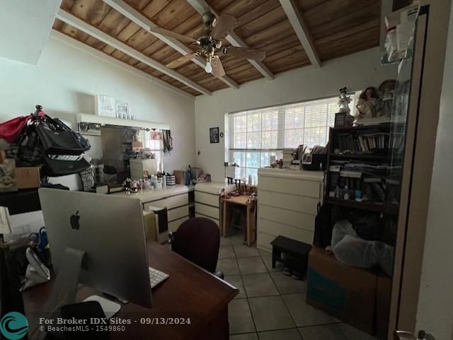 Image 15 of 25 For 862 Hialeah Dr