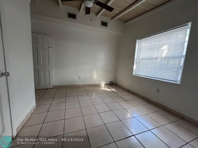 Image 20 of 25 For 862 Hialeah Dr