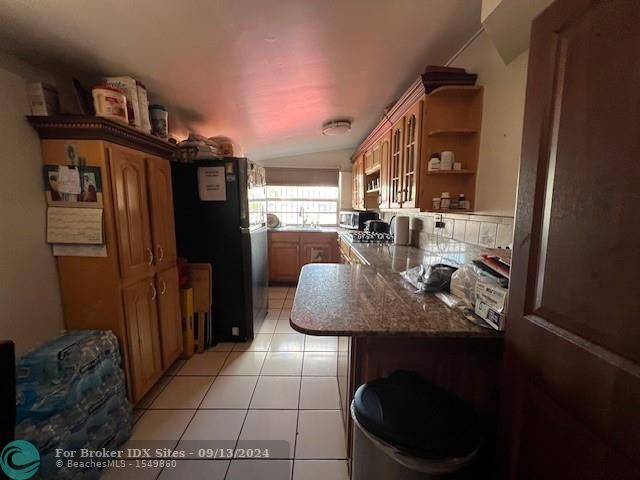 Image 8 of 25 For 862 Hialeah Dr