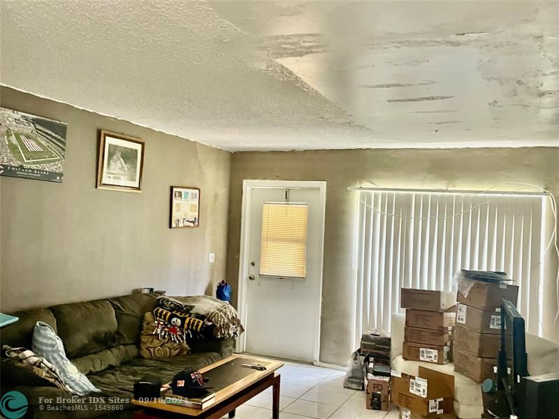 Image 6 of 7 For 11362 Royal Palm Blvd  11362