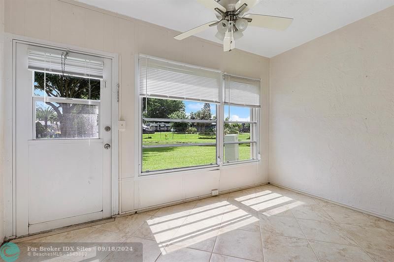 Image 15 of 30 For 6670 Royal Palm Blvd  105k