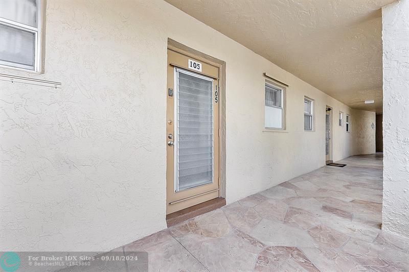 Image 16 of 30 For 6670 Royal Palm Blvd  105k