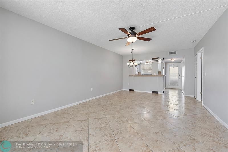 Image 2 of 30 For 6670 Royal Palm Blvd  105k