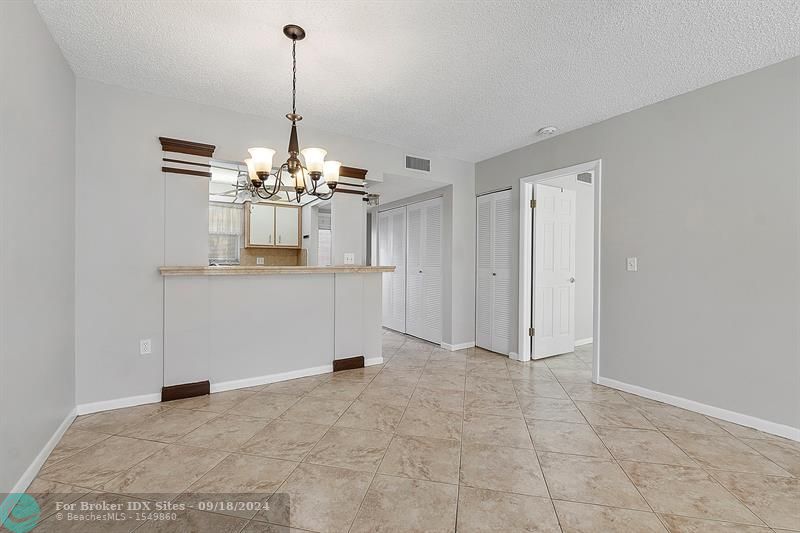 Image 4 of 30 For 6670 Royal Palm Blvd  105k