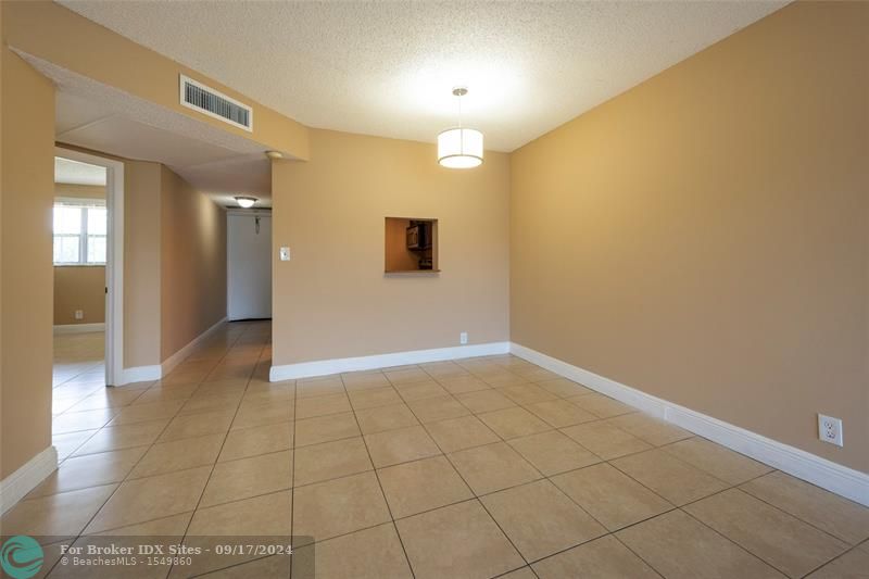 Image 13 of 20 For 7901 Colony Cir  206