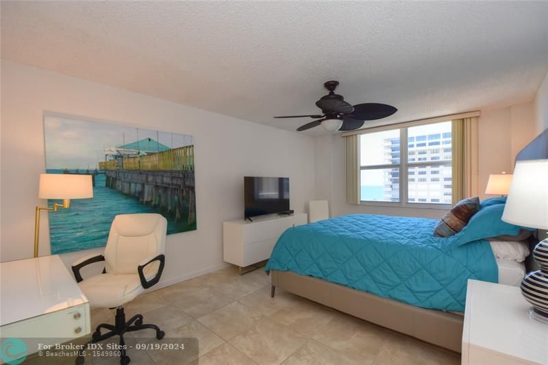 Image 21 of 26 For 5200 Ocean Blvd  909d