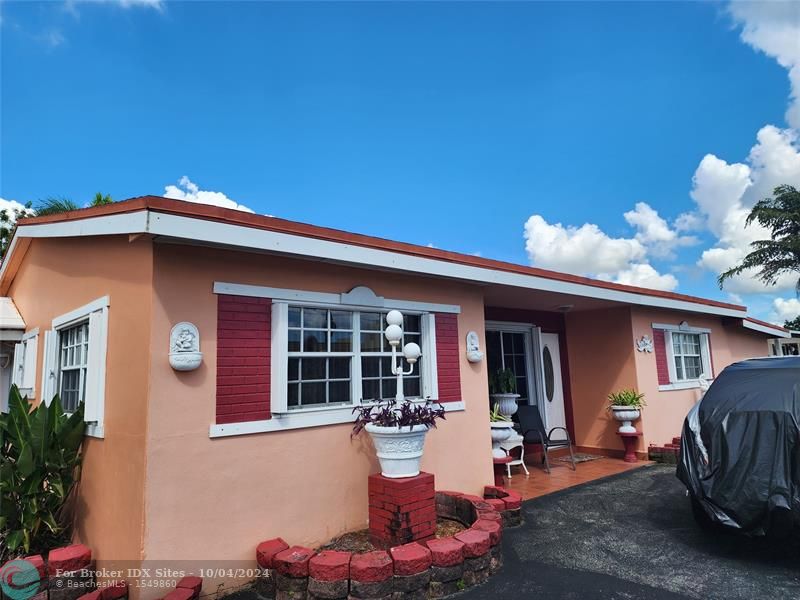 Details for 5420 8th Ave, Hialeah, FL 33013