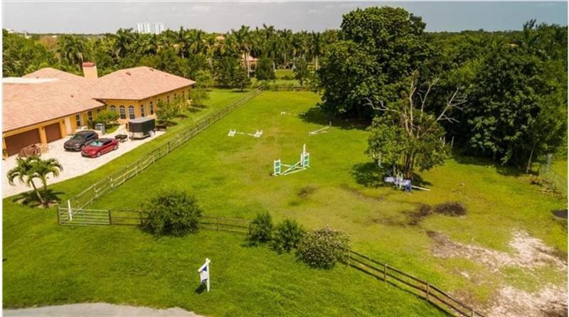 Image 5 of 7 For 11701 11th St