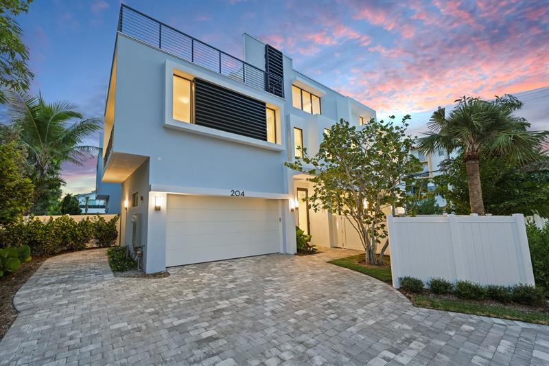 Image 3 of 88 For 204 Osceola Park Lane