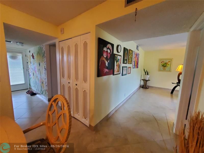 Image 10 of 29 For 6075 Sabal Palm Blvd  307