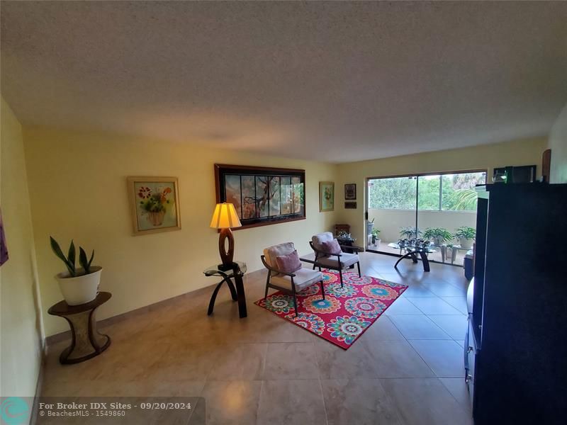 Image 11 of 29 For 6075 Sabal Palm Blvd  307