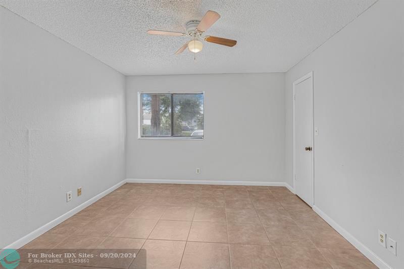 Image 11 of 25 For 2846 University Dr  4102