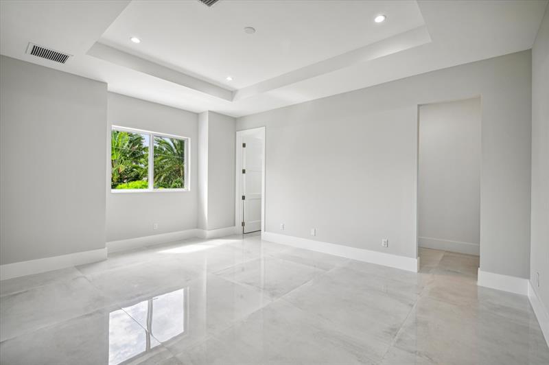 Image 31 of 38 For 2620 Aurelia Pl