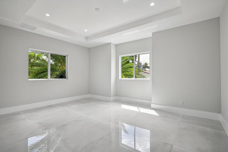 Image 33 of 38 For 2620 Aurelia Pl