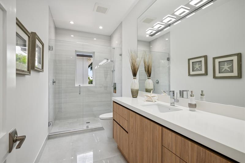 Image 34 of 38 For 2620 Aurelia Pl