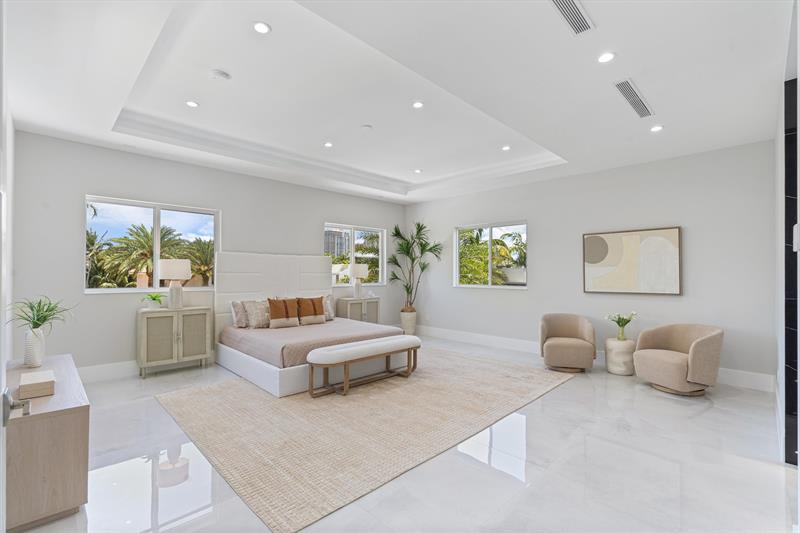 Image 7 of 38 For 2620 Aurelia Pl