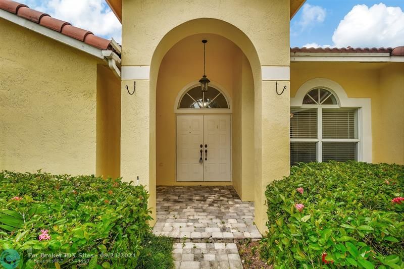 Details for 1959 Water Ridge Dr, Weston, FL 33326