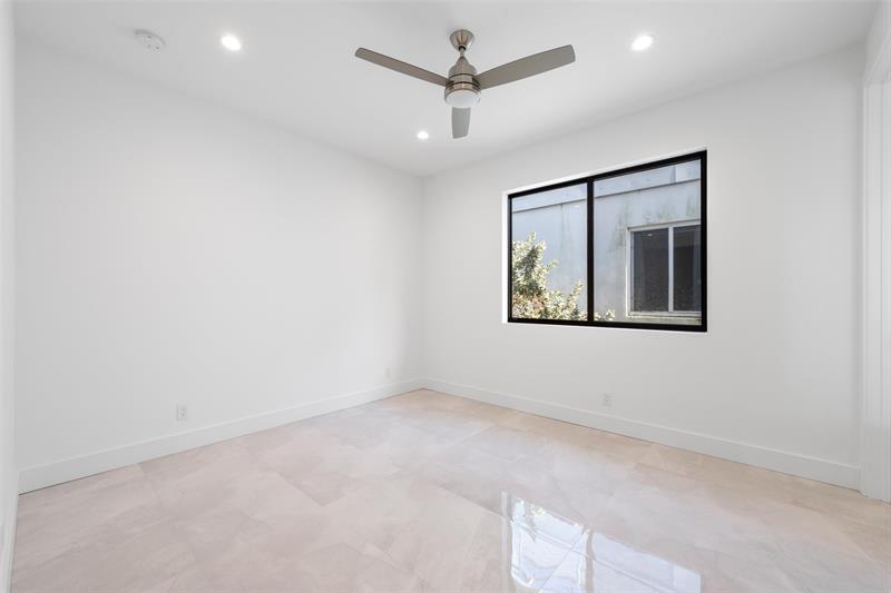 Image 65 of 78 For 803 16th Ter