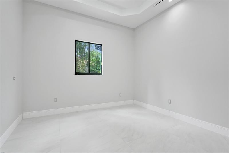 Image 34 of 59 For 11951 3rd St