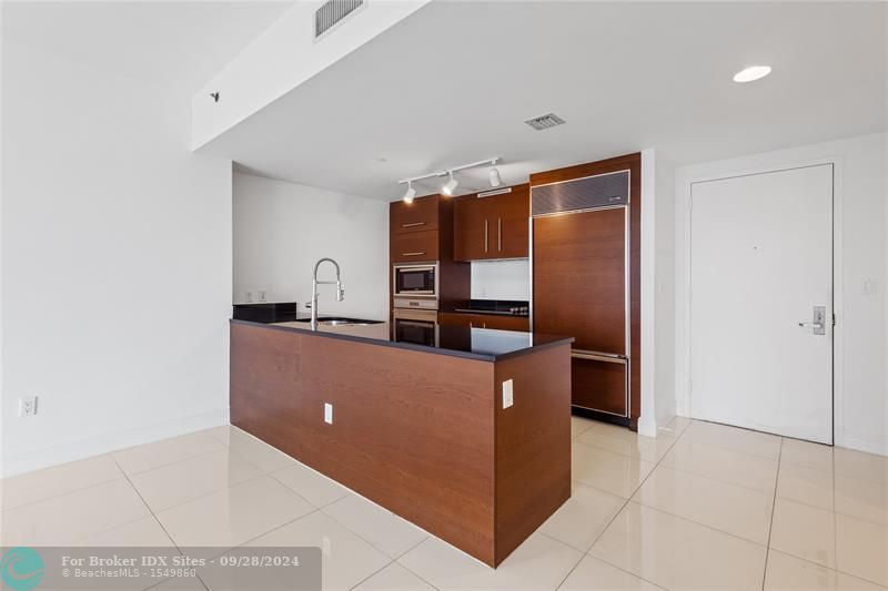 Image 10 of 42 For 465 Brickell Ave  2706