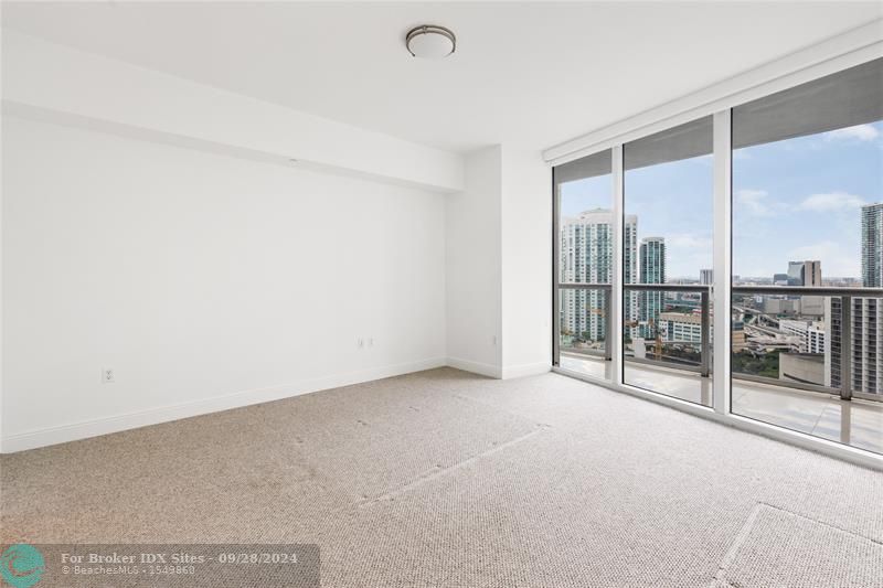 Image 19 of 42 For 465 Brickell Ave  2706