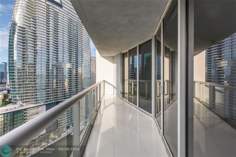 Image 26 of 42 For 465 Brickell Ave  2706