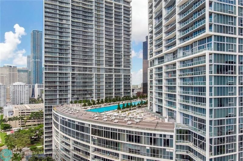 Image 37 of 42 For 465 Brickell Ave  2706