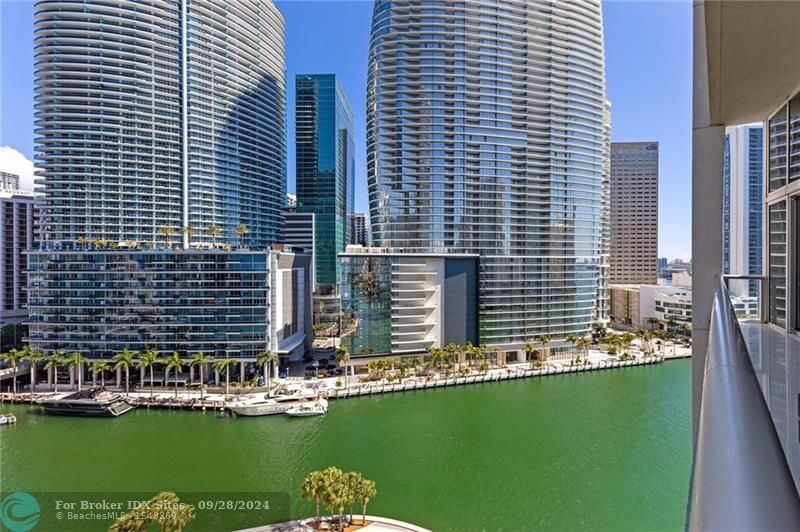 Image 39 of 42 For 465 Brickell Ave  2706