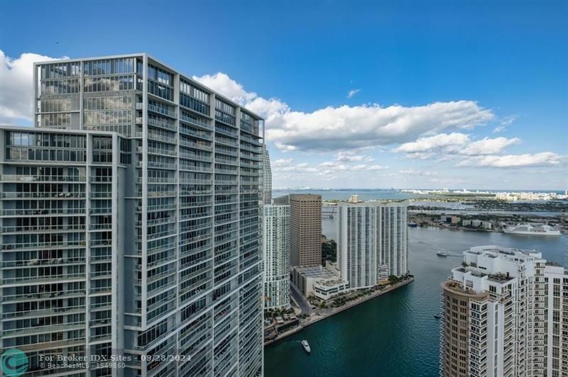 Image 41 of 42 For 465 Brickell Ave  2706