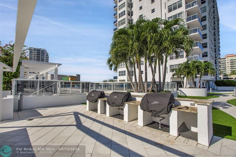 Image 20 of 26 For 3015 Ocean Blvd  8b