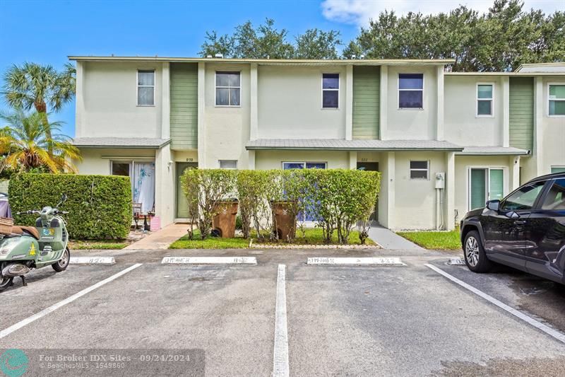 Details for 822 Crystal Lake Dr  822, Deerfield Beach, FL 33064