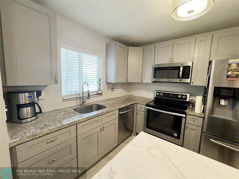 Image 4 of 29 For 11651 Royal Palm Blvd  304