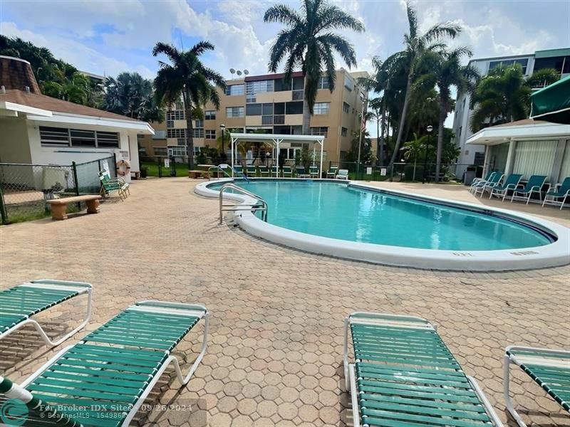 Image 15 of 16 For 1333 Hallandale Beach Blvd  110