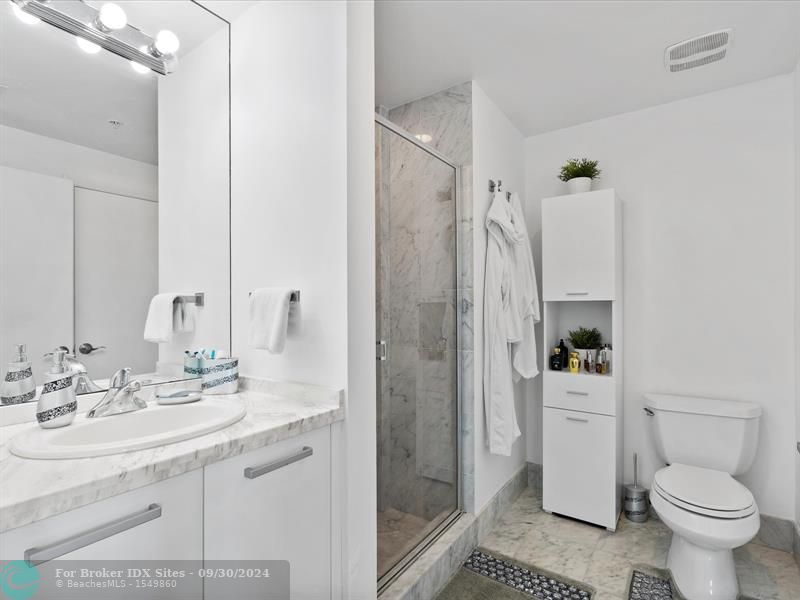 Image 18 of 47 For 244 Biscayne Blvd  701