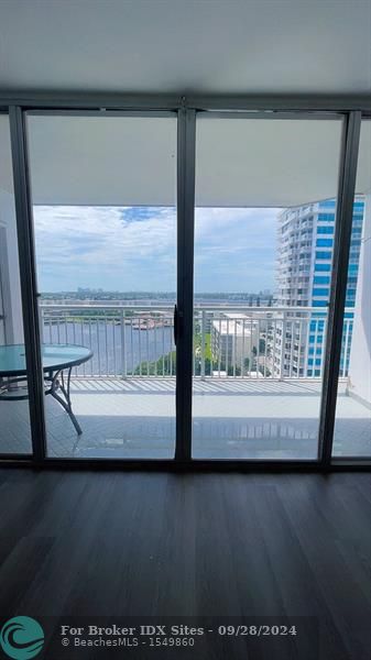 Image 12 of 58 For 18071 Biscayne Blvd  1201