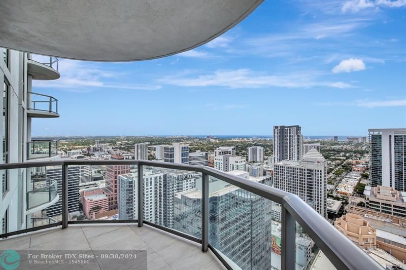 Image 17 of 28 For 100 Las Olas Blvd  4301