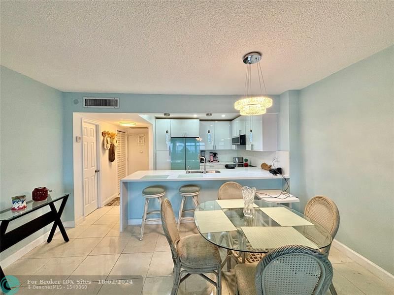 Image 11 of 31 For 3725 Ocean Dr  1612