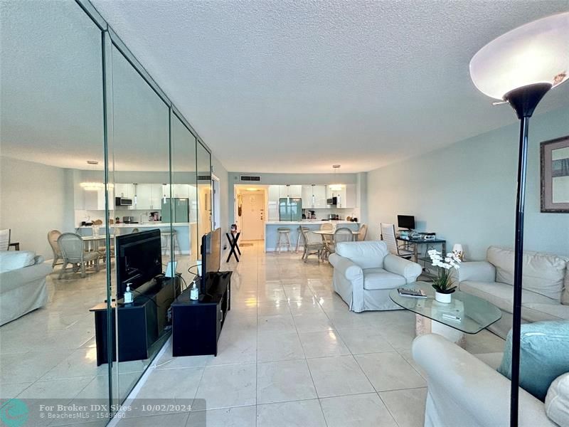 Image 13 of 31 For 3725 Ocean Dr  1612