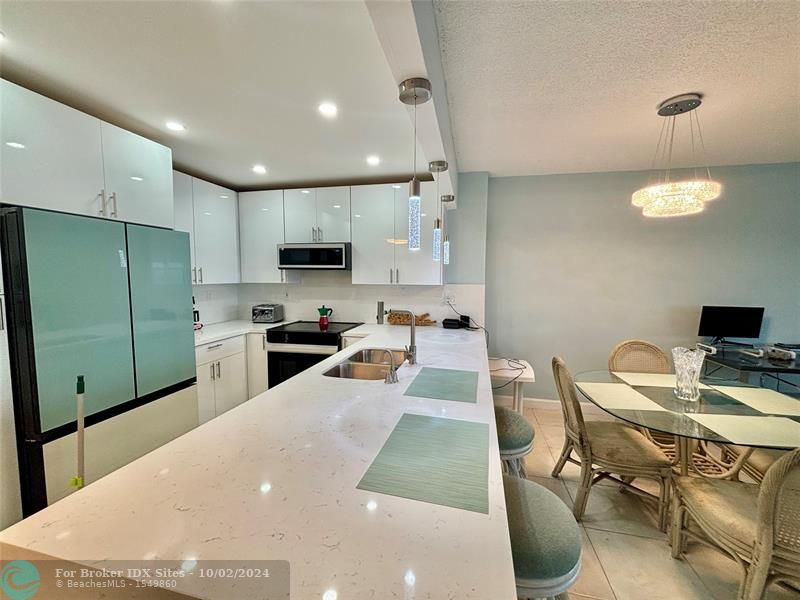 Image 8 of 31 For 3725 Ocean Dr  1612