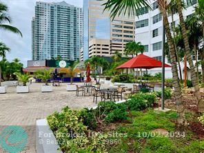 Image 20 of 30 For 905 Brickell Bay Dr  1924